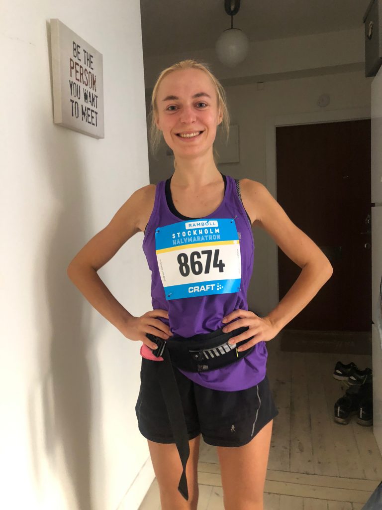 https://blog.postfity.com/wp-content/uploads/2019/02/Emilia-Stockholm-Halfmarathon social media classes leader